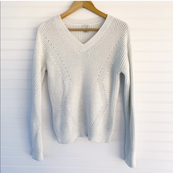 a new day Sweaters - v-neck sweater
